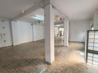 Local comercial en venta en Carcaixent