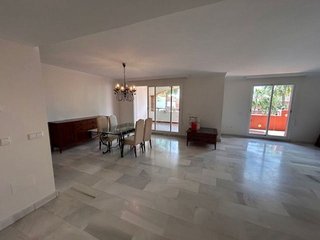 Dúplex en alquiler en Lomas de Marbella Club - Puente Romano en Marbella