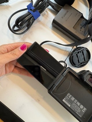 Canon EOS M50 + objetivos EF-M + accesorios