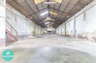Nave industrial en venta en Llaranes en Avilés