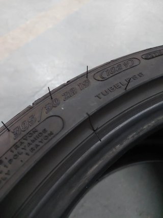 2x305 30 19 102Y MICHELIN PILOT SPORT PS2 A UN 95%