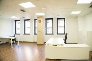 Oficina en alquiler en L'Antiga Esquerra de l'Eixample en Barcelona