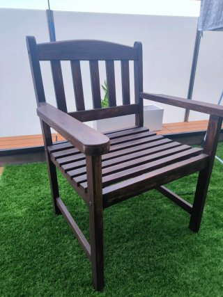 Silla de madera maciza exterior