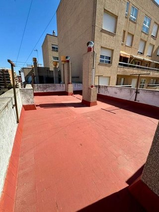Piso en alquiler en Los Remedios en Sevilla