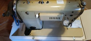 Máquina de coser Alfa