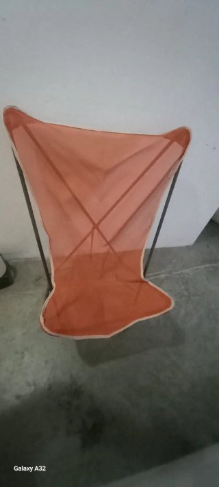 Silla de camping naranja plegable