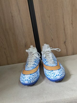 Scarpe da calcio Nike per bambini, taglia 39