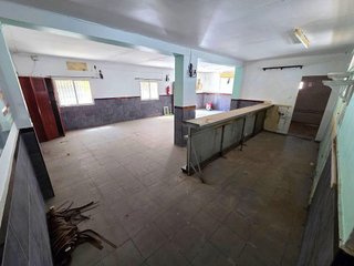 Local comercial en venta en La Banda - Campo de Fútbol en Chiclana de la Frontera