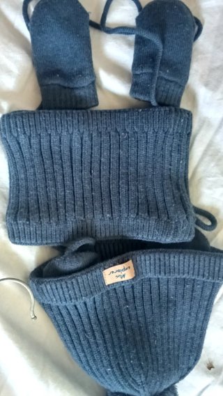 Conjunto gorro y bufanda azul