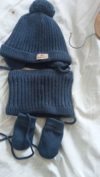 Conjunto gorro y bufanda azul