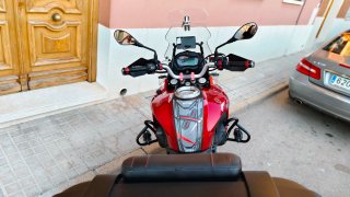 Benelli TRK 502X Roja Adventure