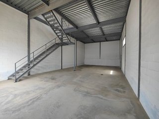 Nave industrial en venta en Bollullos de la Mitación