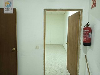Local comercial en venta en La Granja-La Colina-Los Pastores en Algeciras