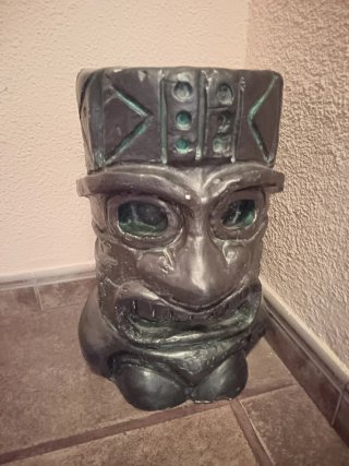 Figuras de escayola Tiki
