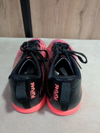 Scarpe da calcio Puma bambino nero/rosa