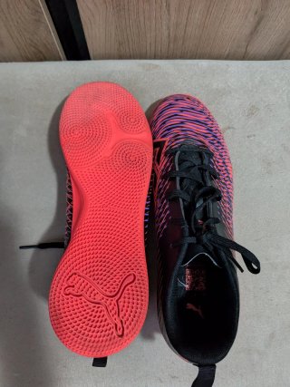 Scarpe da calcio Puma bambino nero/rosa