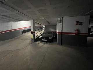 Garaje en venta en Eixample Sud – Migdia en Girona