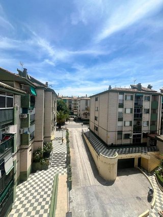 Piso en alquiler en Polígono Cartuja – La Paz en Granada