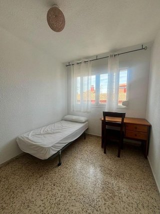 Piso en alquiler en Polígono Cartuja – La Paz en Granada