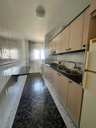 Piso en alquiler en Polígono Cartuja – La Paz en Granada