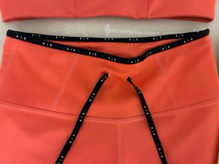 Conjunto deportivo Nike Air mujer (top + leggings)