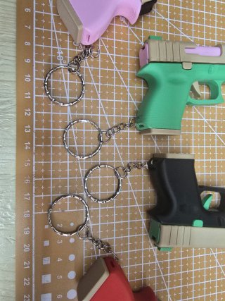 Llavero Pistola Glock Juguete