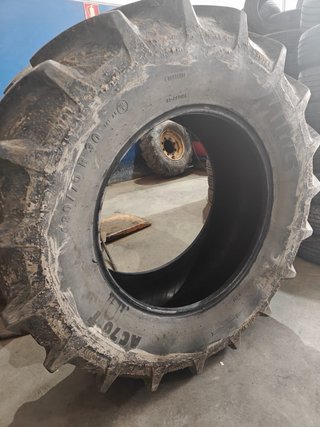 Neumático Mitas 480/70 R30 esta muy bueno