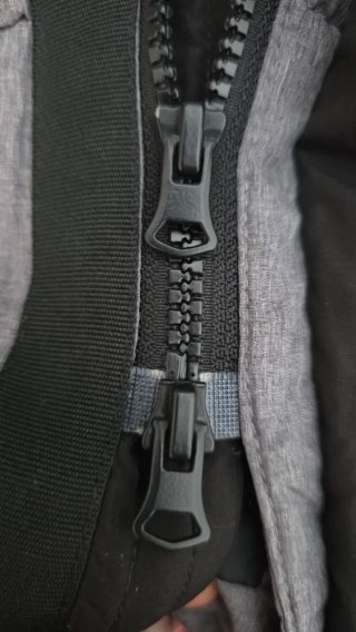 2 Chaquetas de Invierno Gris y Negra