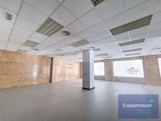 Local comercial en alquiler en Ensanche - Diputación en Alicante