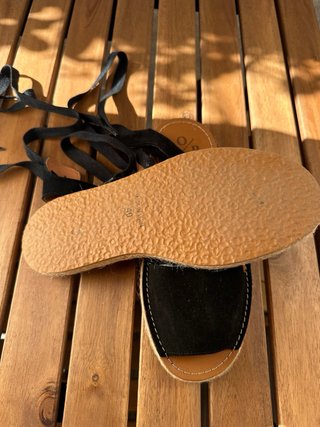 Sandalias Abarca Popa Negras y Marrones
