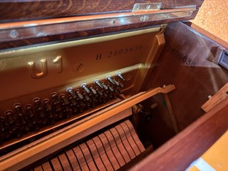 Piano vertical Yamaha U1 (serie 2605636)