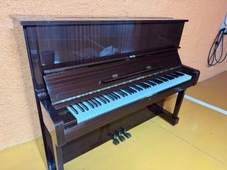 Piano vertical Yamaha U1 (serie 2605636)