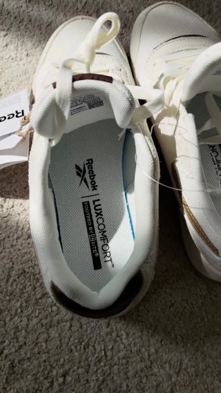 Scarpe Reebok bianche e marroni
