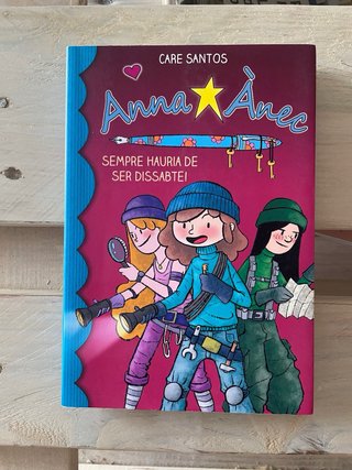 La buscadora d'històries i d’altres