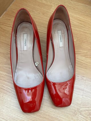 Zapatos UTERQUE charol rojo tacón cuadrado