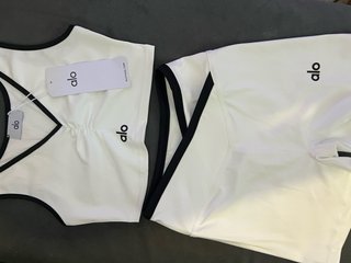 Conjunto Alo Yoga Verano Blanco y Negro