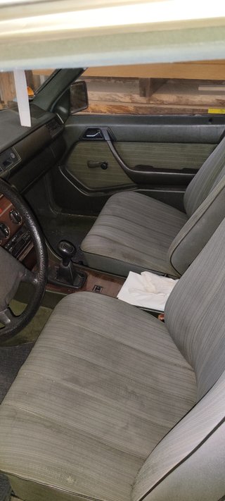 Mercedes 250D (1988)