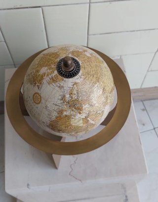 Mappamondo da tavolo