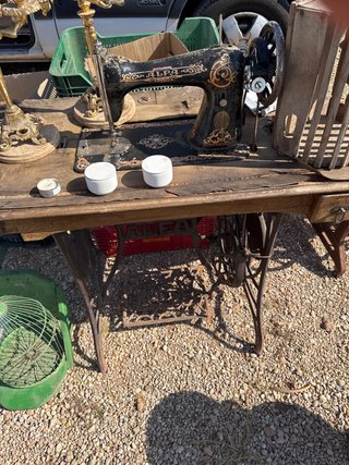 Máquina de coser antigua Alfa