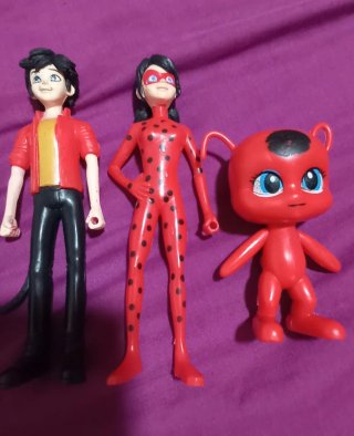 Muñecos Cat Noir y Lady Bug