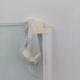 Mampara de ducha de cristal y plástico