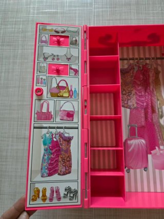 Guardaroba Alisa Carrie per Barbie