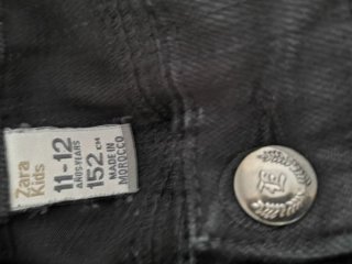 Pantalón vaquero negro de Zara
