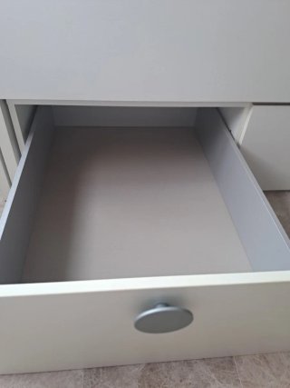 Cama nido blanca con cajones. En perfecto estado.