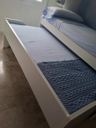 Cama nido blanca con cajones. En perfecto estado.