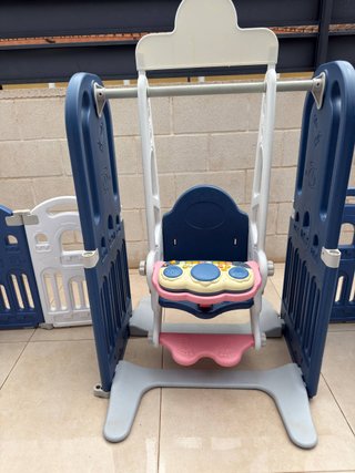 Parque infantil modular 16 paneles + Columpio