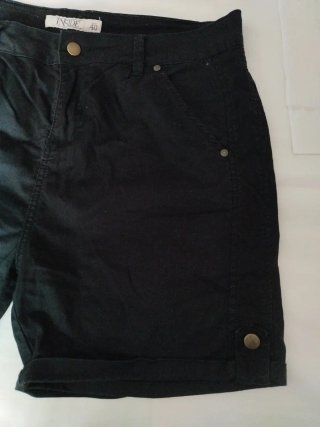 Pantalón corto negro