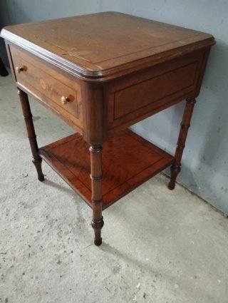 Mesita auxiliar francesa antigua madera