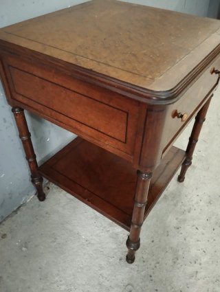 Mesita auxiliar francesa antigua madera