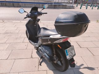 Kymco Agility 125 Scooter Negra/Gris
